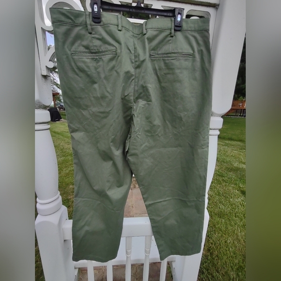 GAP, Green Khakis, 42, NWOT - Picture 2 of 8